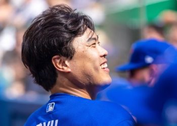 ‘시즌 첫 승’ 류현진, 박찬호 넘어섰다