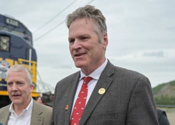 던리비 알래스카 주지사, 트럼프 지지 선언.