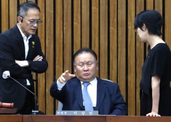 ‘비명’ 이상민 “이재명 물러나야 분당 막을 수 있어”