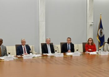 8월 소비자 신뢰지수 106.1…”고물가·고용시장 냉각조짐”