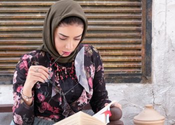 프랑스, 9월부터 공립학교 ‘아바야’ 착용 금지