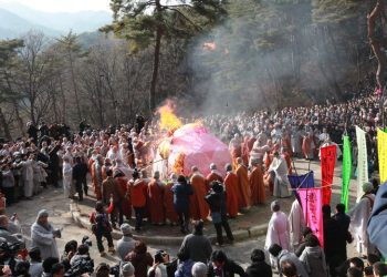 1500년 역사 불교 장례의식 ‘다비’, 사라질 위기