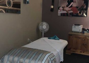 성매매 마사지업소 여성업주, 인신매매 혐의 체포