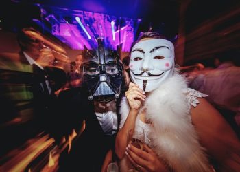 전 여친 ‘리벤지 포르노’ 유포 남성…12억달러 배상명령