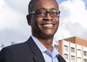 “연준, 내년까지 금리 높게 유지..금리인하 안한다”