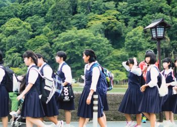 일본 고민은 영어…회화 점수 갈수록 떨어져