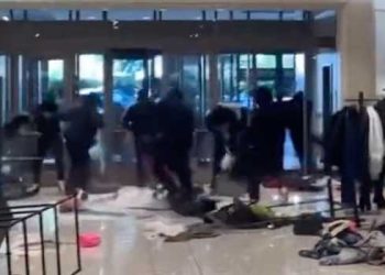 카루소 “내 이럴 줄 알았다…망가진 LA, 정치인 탓..법 형평성 잃어”