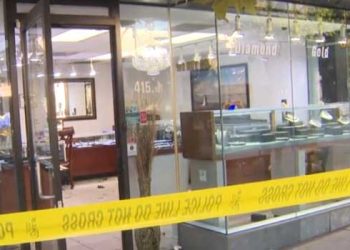 순식간 75만달러 싹쓸이…패서디나 보석상 페퍼스프레이 강도