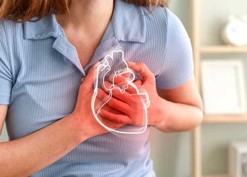 찜통더위에 심장도 과부하…찬물샤워 잘못하면 ‘치명타’