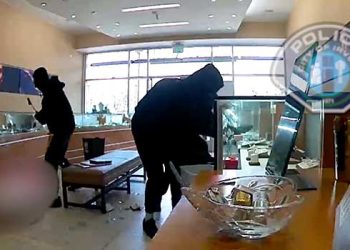 어바인 보석상 순식간에 90만달러 털려(영상)