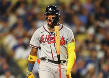 사상 최초 30홈런-60도루 대기록..다저스구장서