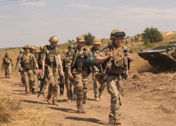 젤렌스키, 국방장관 전격 해임…”전쟁 새로운 접근”