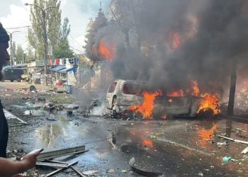 러, 미사일 공격 17명 사망…블링컨 우크라 방문한 날(영상)