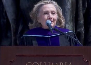 컬럼비아대 교수 힐러리 첫 강의 인기폭발(영상)