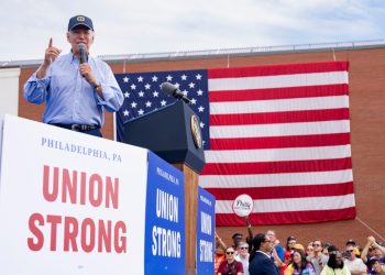 WP “바이든, 재선 포기해야…트럼프 못 막을 위험”