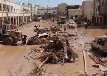 “문 여니 눈앞에 시신이..도시 사라져”…지옥 같은 홍수 현장