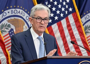 “물가전쟁 오래 갈 것….인플레 목표치 2% 달성 먼 길”