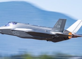 조종사 탈출 후 실종 F-35 기체, 24시간 만에 잔해 발견