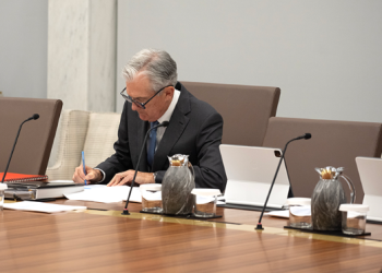 길어지는 연준 긴축기조…”미국인들 더 힘들어질 것”