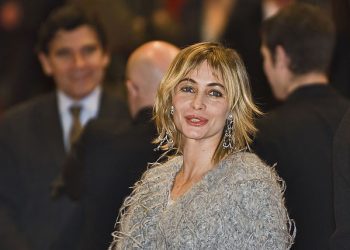 미션임파서블 ‘그 여배우’ “4년간 근친상간” 충격고백