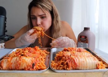 [화제] 번역 오류 때문 탄생한 신박한 ‘김치말이 국수’ 확산 중