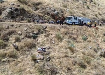 베이커스필드 30m 절벽 추락 트럭운전자 5일 만에 극적 구조