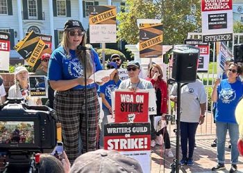 파업장기화 할리웃 작가들, 생계 위협 직면..파산∙퇴거 위기