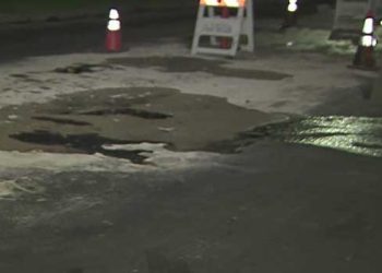 미드윌셔 지역 도로에 ‘타르’ 흘러 넘쳐