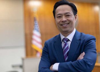 “홈리스 위기 악화, 정치인들 때문” 새크라멘토 검사장 소송 제기