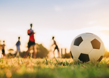 축구연습 중 말다툼 11살 소년, 친구들에 총격