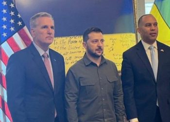 NYT “우크라 지원 반대가 공화당의 표준이 됐다”