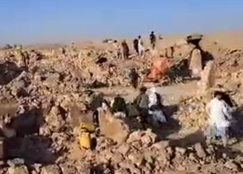 아프간 규모 6.3 강진…사망자 2400명 넘어(영상)