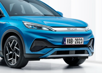 중국 BYD가 테슬라 앞서…중국, 세계 전기차 판매 과반