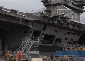 미국, 이스라엘에 두 번째 항모 전단 배치(영상)