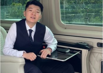 ‘사기 혐의’ 전청조 체포 후 서울로 압송…’묵묵부답’