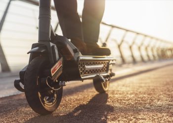 뺑소니 피해 스쿠터 운전자 뒷차에 또 다시 치여 사망