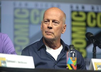 ‘치매 진단’ 브루스 윌리스, 모든 언어능력 상실