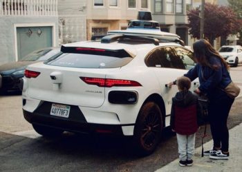 “무인택시 불안해”…샌프란서 무인택시 깔려 여성 중태