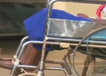 여학생 95명 돌연 ‘사지마비’…의문의 괴질 공포