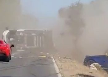 슈퍼카끼리 ‘쾅’…페라리 불붙어 2명 사망(영상)