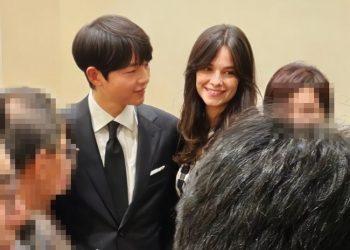 이렇게 다정한 송중기·케이티…여동생 결혼식 참석 화제