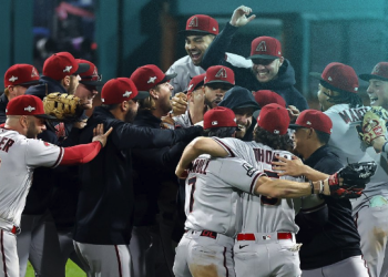 애리조나, PHI 꺾고 22년 만에 월드시리즈 진출