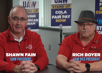 전미차노조 “파업 성공..불가능한 일 달성”…스텔란티스와도 합의(영상)