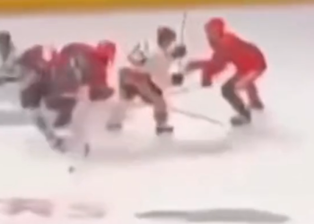 “스케이트 날에 목 베여”…아이스하키 선수, 끝내 사망 ‘충격'(영상)