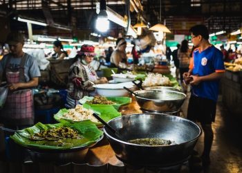 [분석] 부자 되기도 전에 늙어가는 아시아 국가들