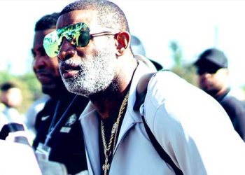 콜로라도 감독 “라커룸 절도피해, 로즈보울이 보상해야”