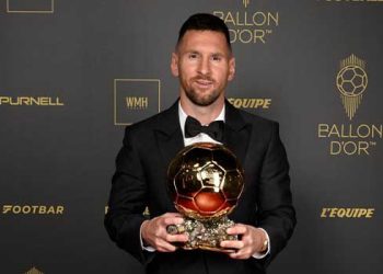 메시, 통산 8번째 발롱도르 수상…김민재는 22위