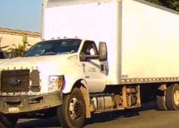 몬테레이팍서 대형트럭, 승용차 충돌 후 뺑소니 도주..승객들 중태