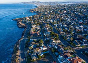 생활비가 가장 비싼 도시 10곳 중 7곳 캘리포니아