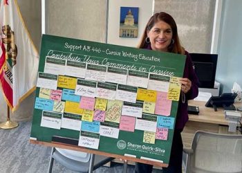 캘리포니아 초등학생들 필기체 수업 받는다